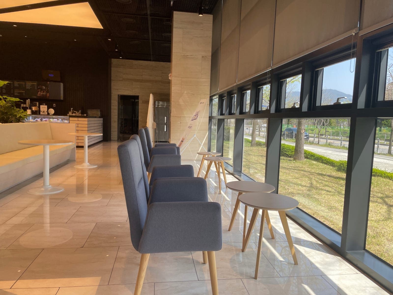 ZAIIT - KDB산업은행 디지털스퀘어에서 공유된 사진