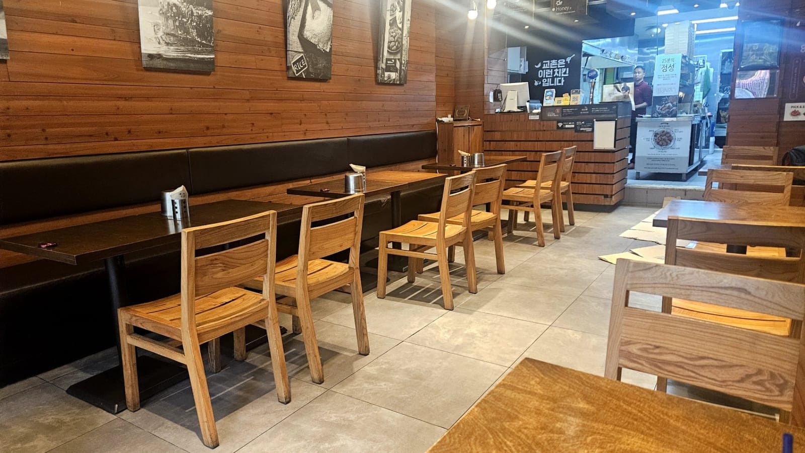 ZAIIT - 교촌치킨 명일1호점에서 공유된 사진