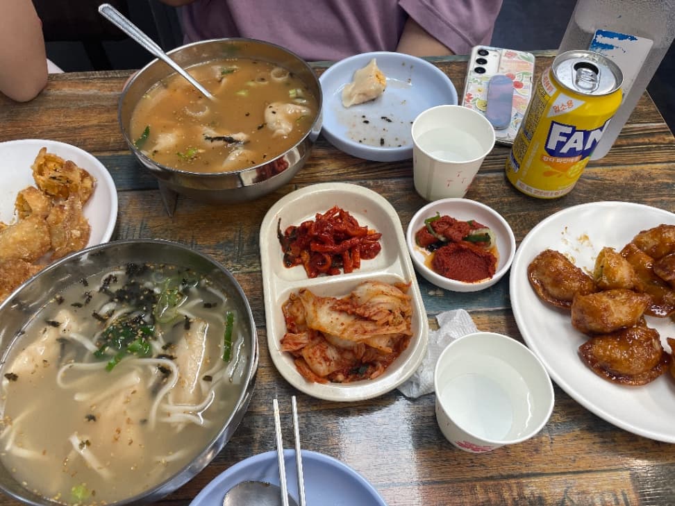 ZAIIT - 원주김치만두 1호점에서 공유된 사진